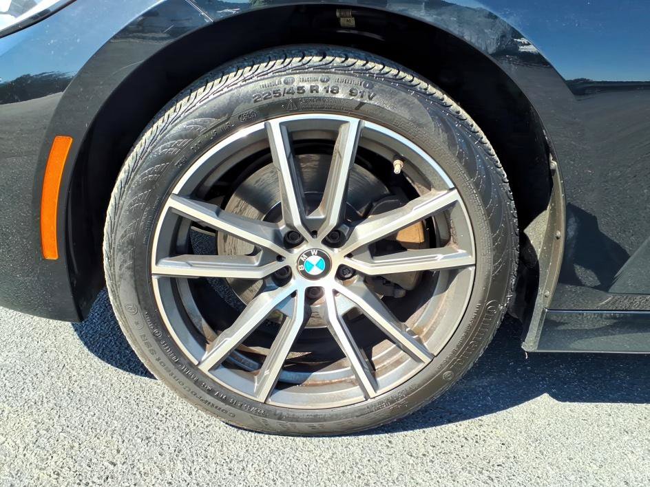 Used 2022 BMW 330i xDrive Sedan w/ Convenience Package AWD/4WD image 9