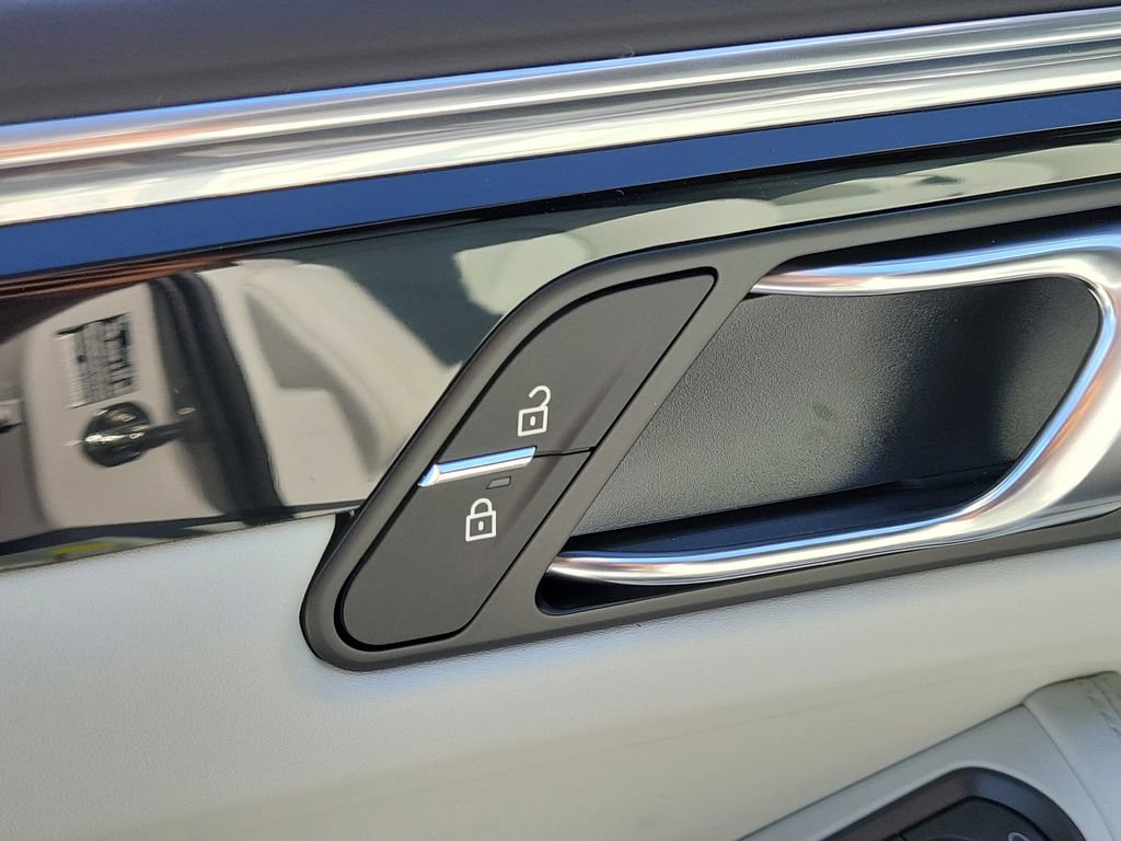 New 2026 Porsche Macan image 24