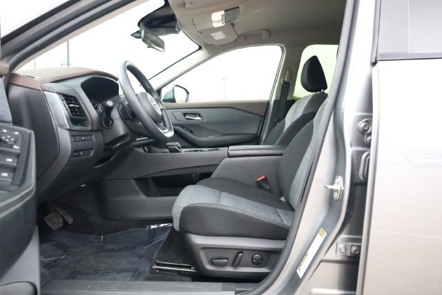 Certified 2023 Nissan Rogue SV AWD/4WD image 13