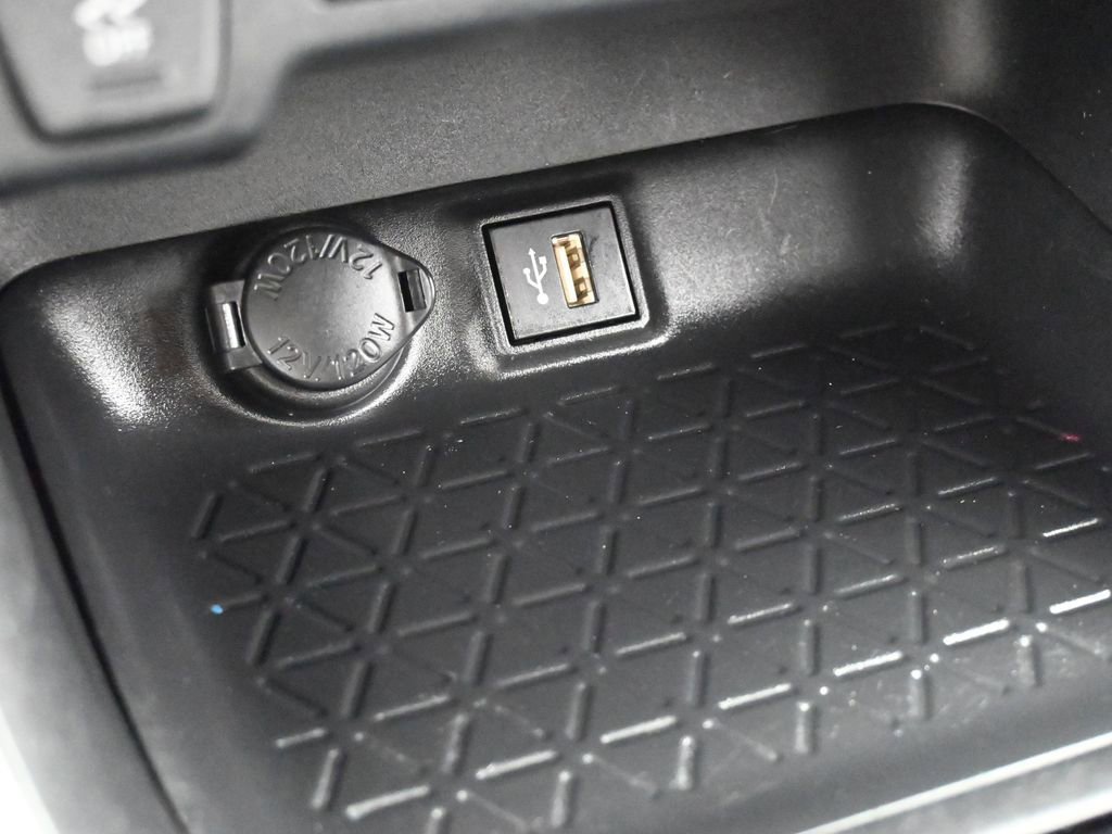 Used 2023 Toyota RAV4 LE image 24