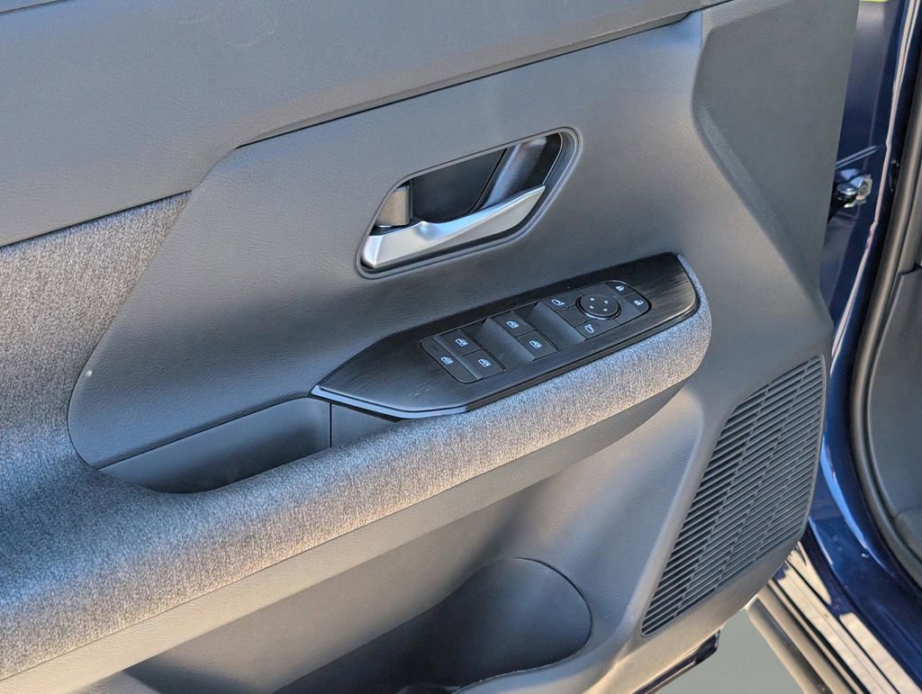 New 2026 Nissan Kicks SV image 15