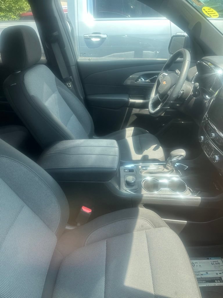 Used 2023 Chevrolet Traverse LT AWD/4WD image 12
