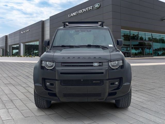 Used 2023 Land Rover Defender 130 X-Dynamic SE image 8