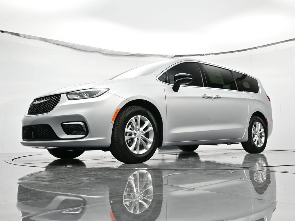 New 2026 Chrysler Pacifica Select FWD image 33