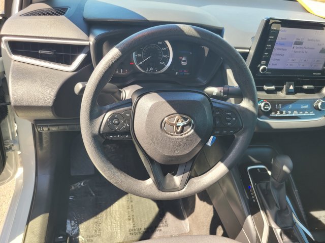 Used 2022 Toyota Corolla LE FWD image 29