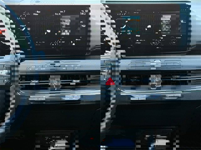 Used 2025 Kia K4 GT-Line image 17