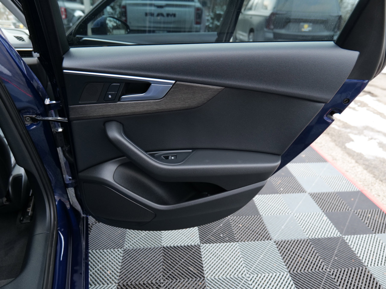 Used 2019 Audi A4 2.0T Premium image 39