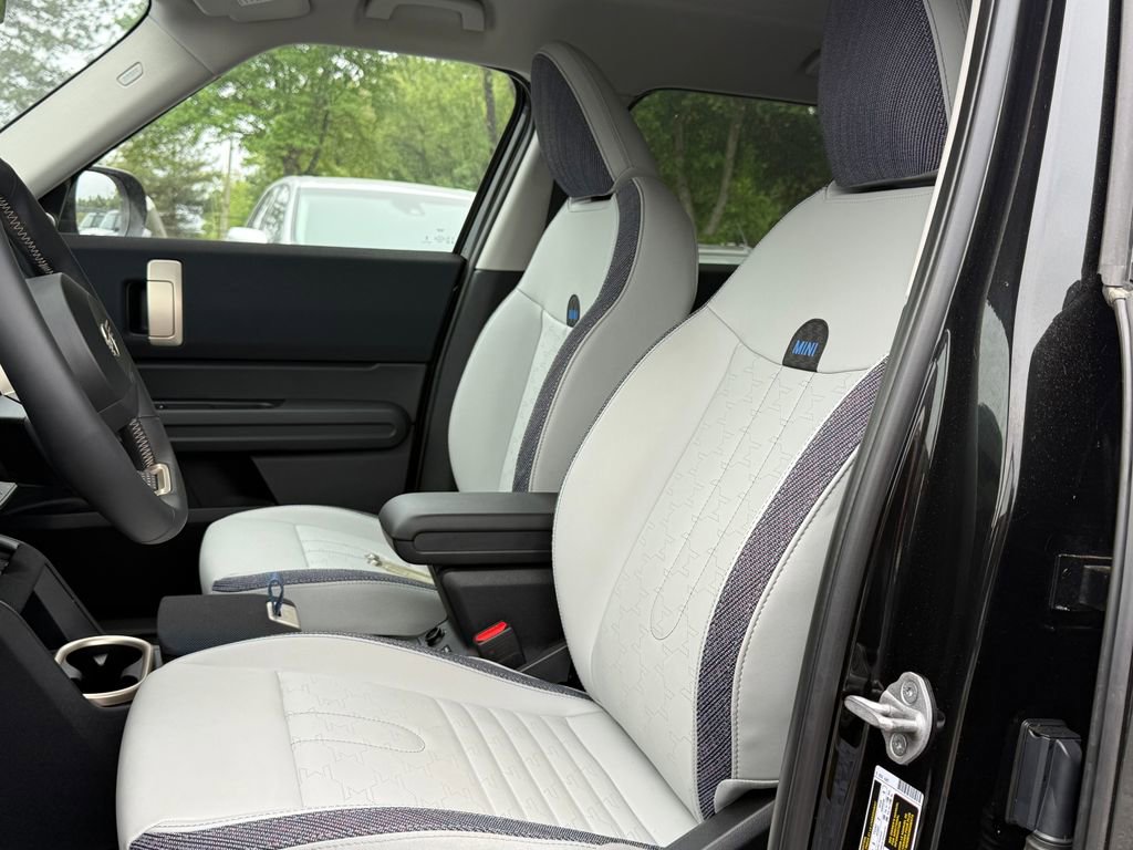 Certified 2025 MINI Cooper Countryman S w/ Comfort Package Max AWD/4WD image 16