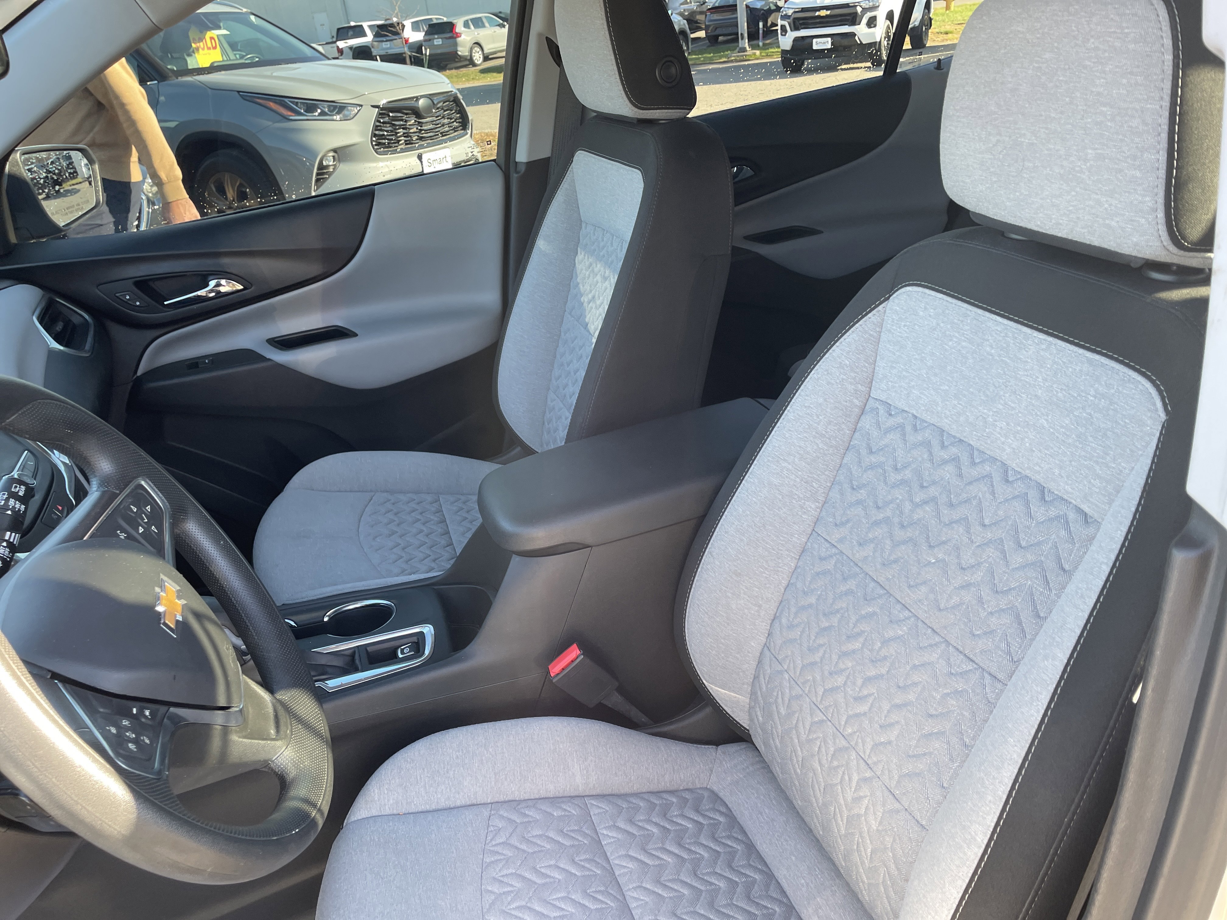 Used 2022 Chevrolet Equinox LT image 12