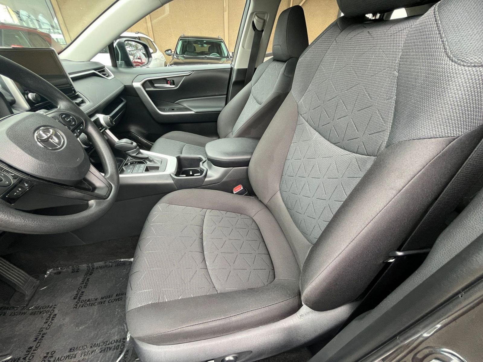 Used 2025 Toyota RAV4 XLE w/ Convenience Package image 28