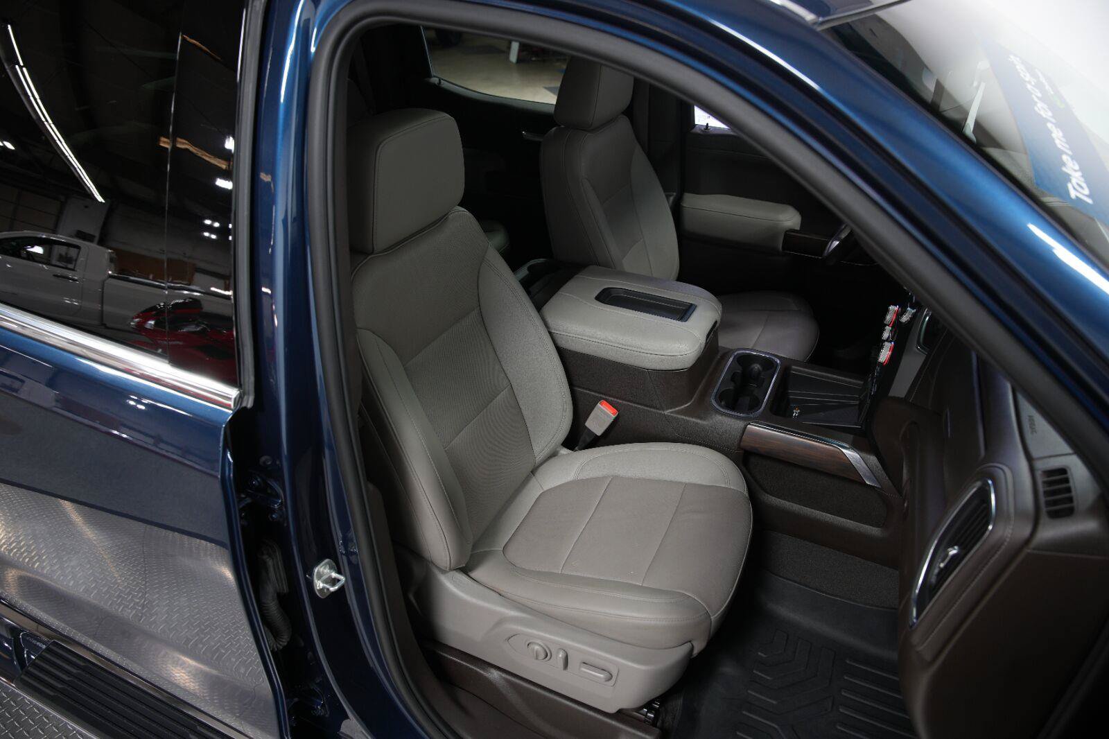 Certified 2021 GMC Sierra 1500 SLT AWD/4WD image 17