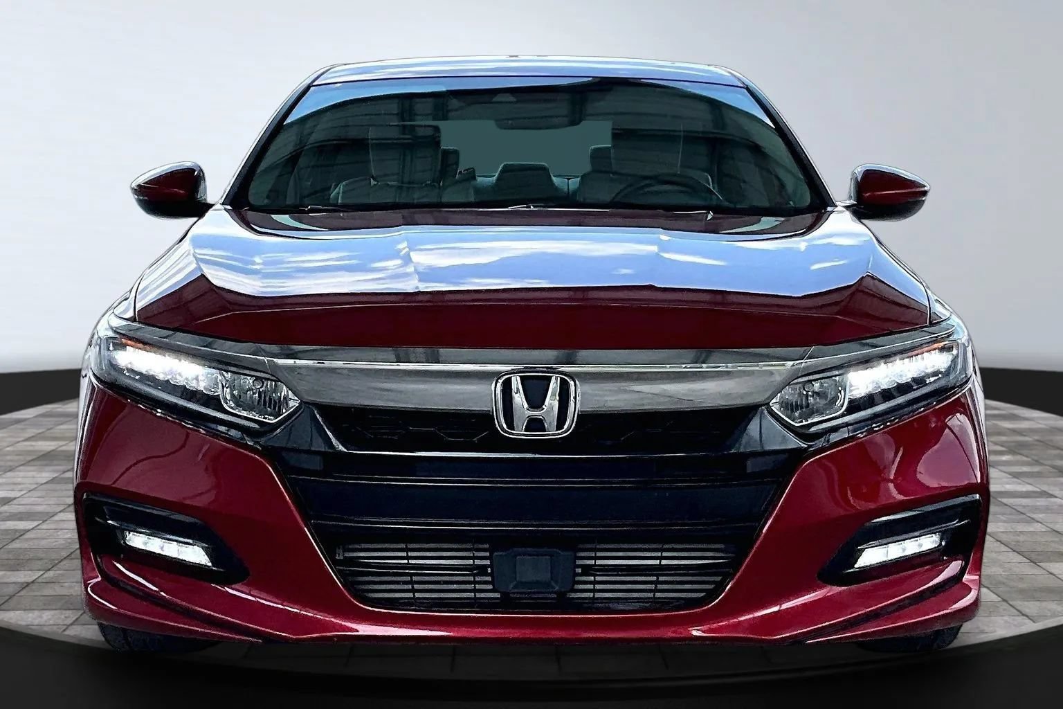 Used 2018 Honda Accord EX-L image 2