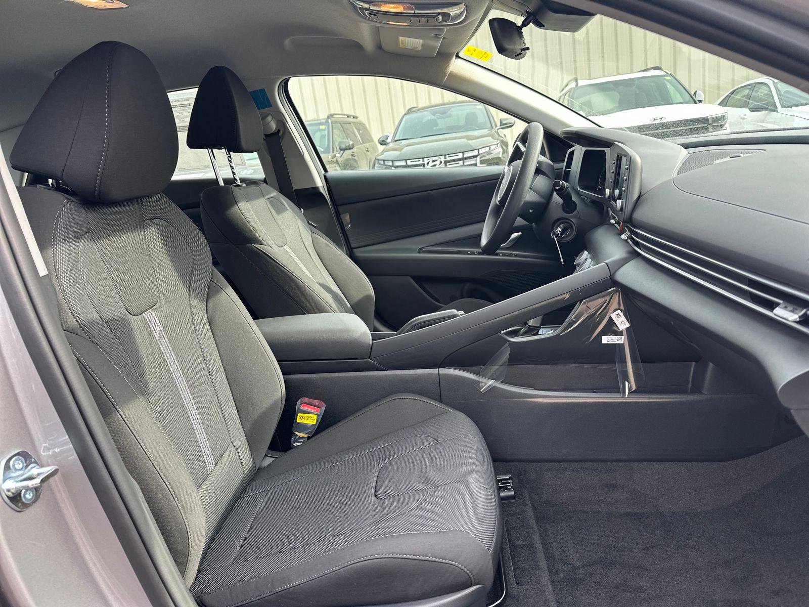 New 2026 Hyundai Elantra SE image 12