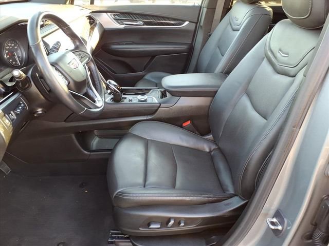 Used 2024 Cadillac XT6 Premium Luxury w/ Technology Package AWD/4WD image 5