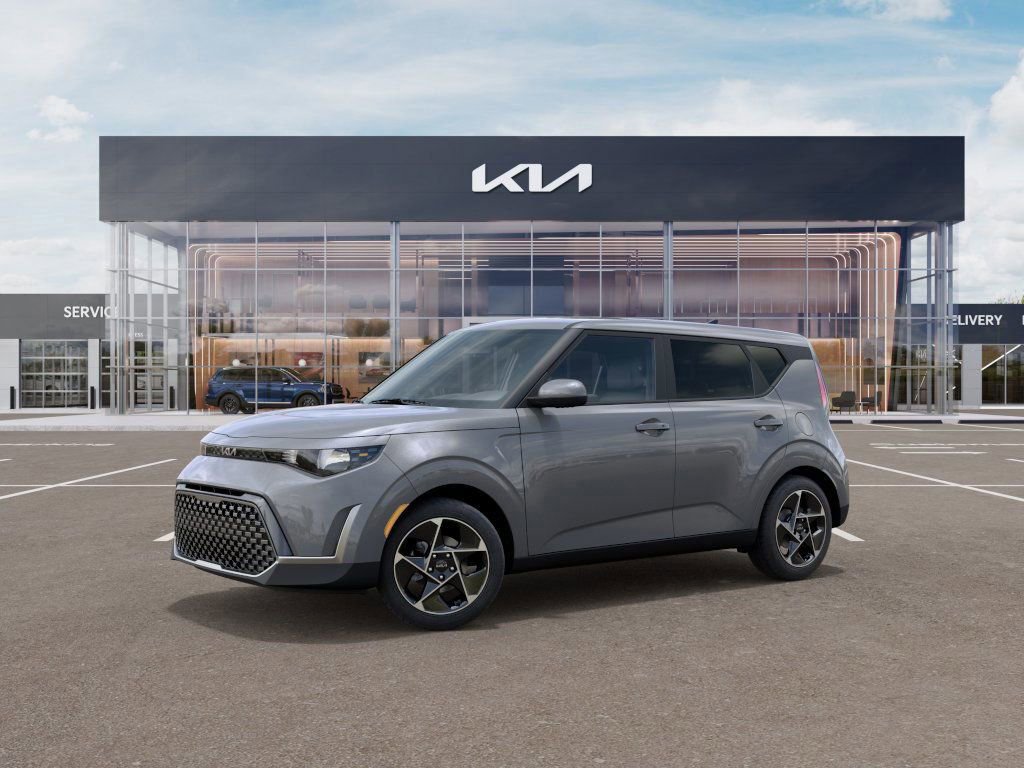 Certified 2025 Kia Soul EX image 3