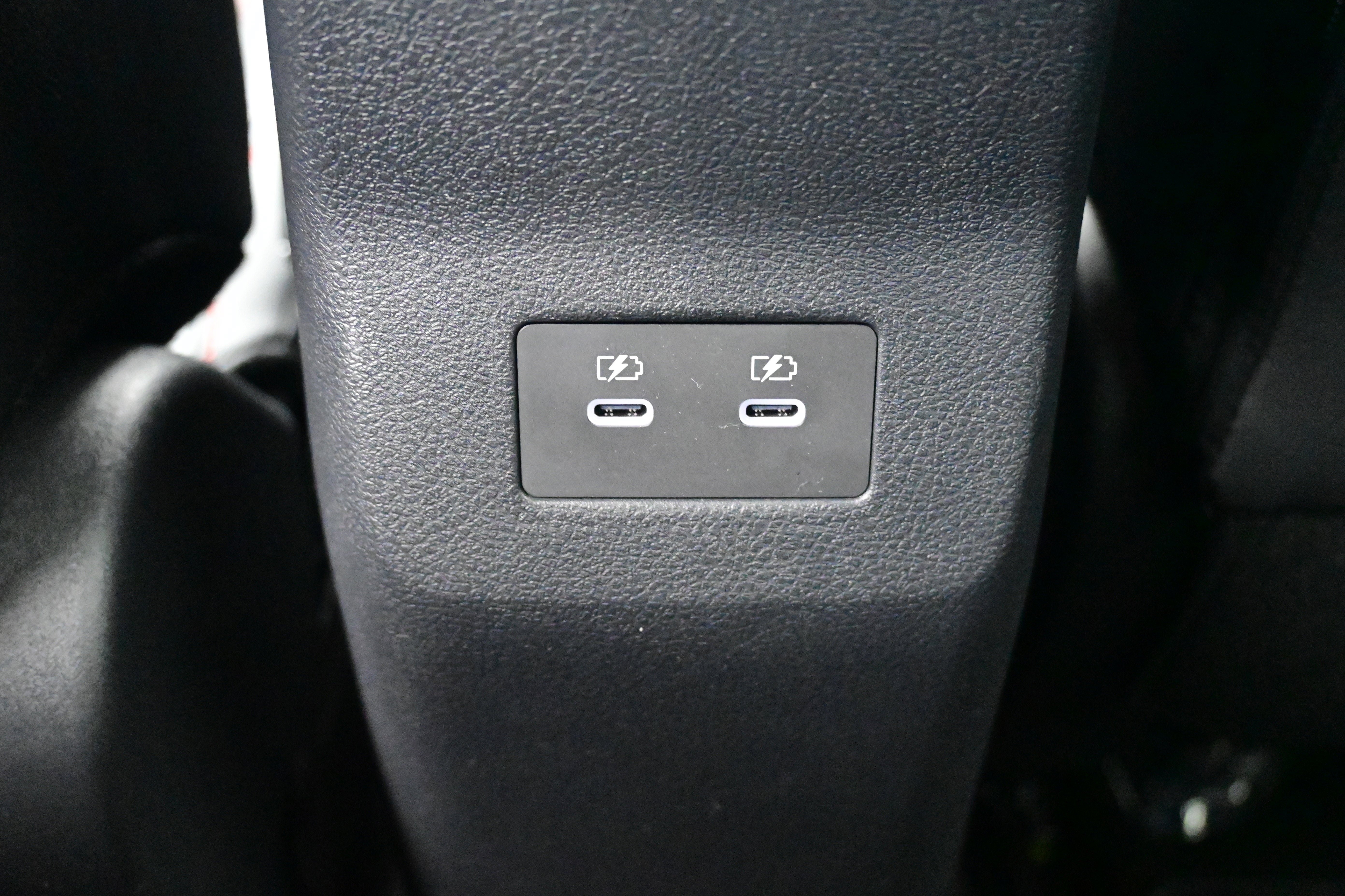 New 2026 Nissan Kicks SR w/ SR Premium Package AWD/4WD image 16