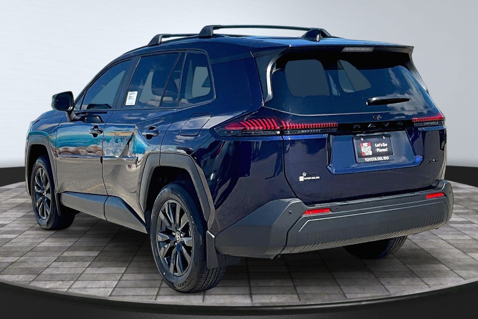New 2026 Toyota RAV4 XLE Premium w/ Panoramic Sun Roof Package FWD image 5