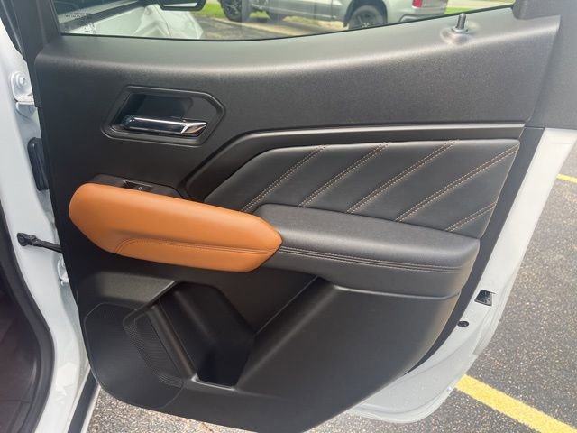 Used 2024 GMC Canyon AT4 image 14