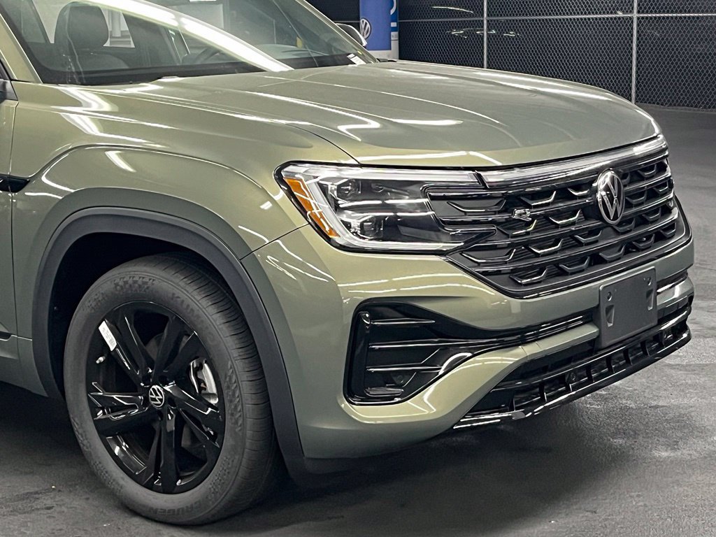 New 2026 Volkswagen Atlas Cross Sport SEL R-Line AWD/4WD image 43
