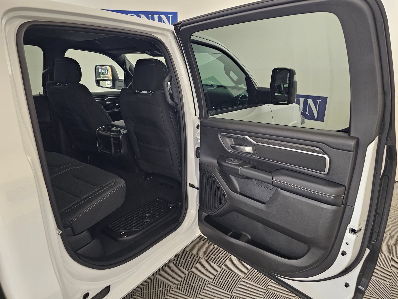 New 2026 RAM 1500 Big Horn w/ Night Edition AWD/4WD image 18