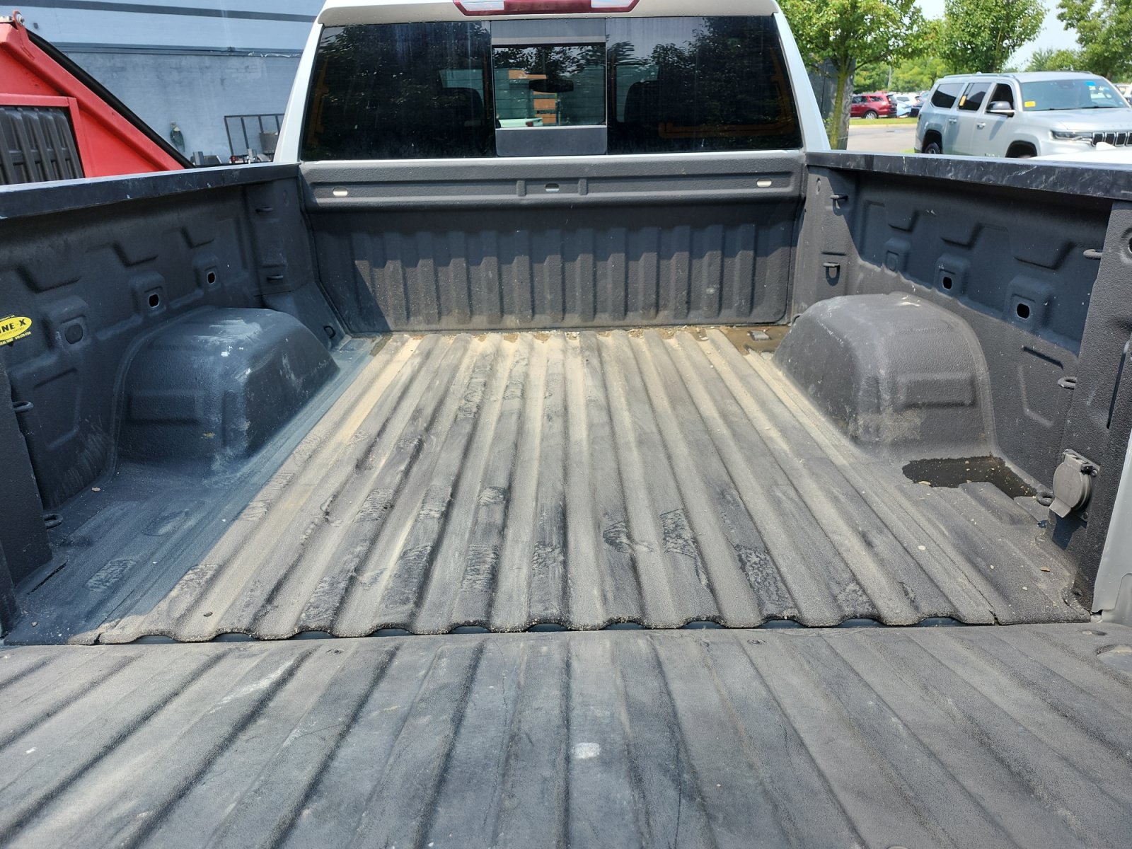 Used 2021 Chevrolet Silverado 1500 LT w/ Z71 Off-Road Package AWD/4WD image 17