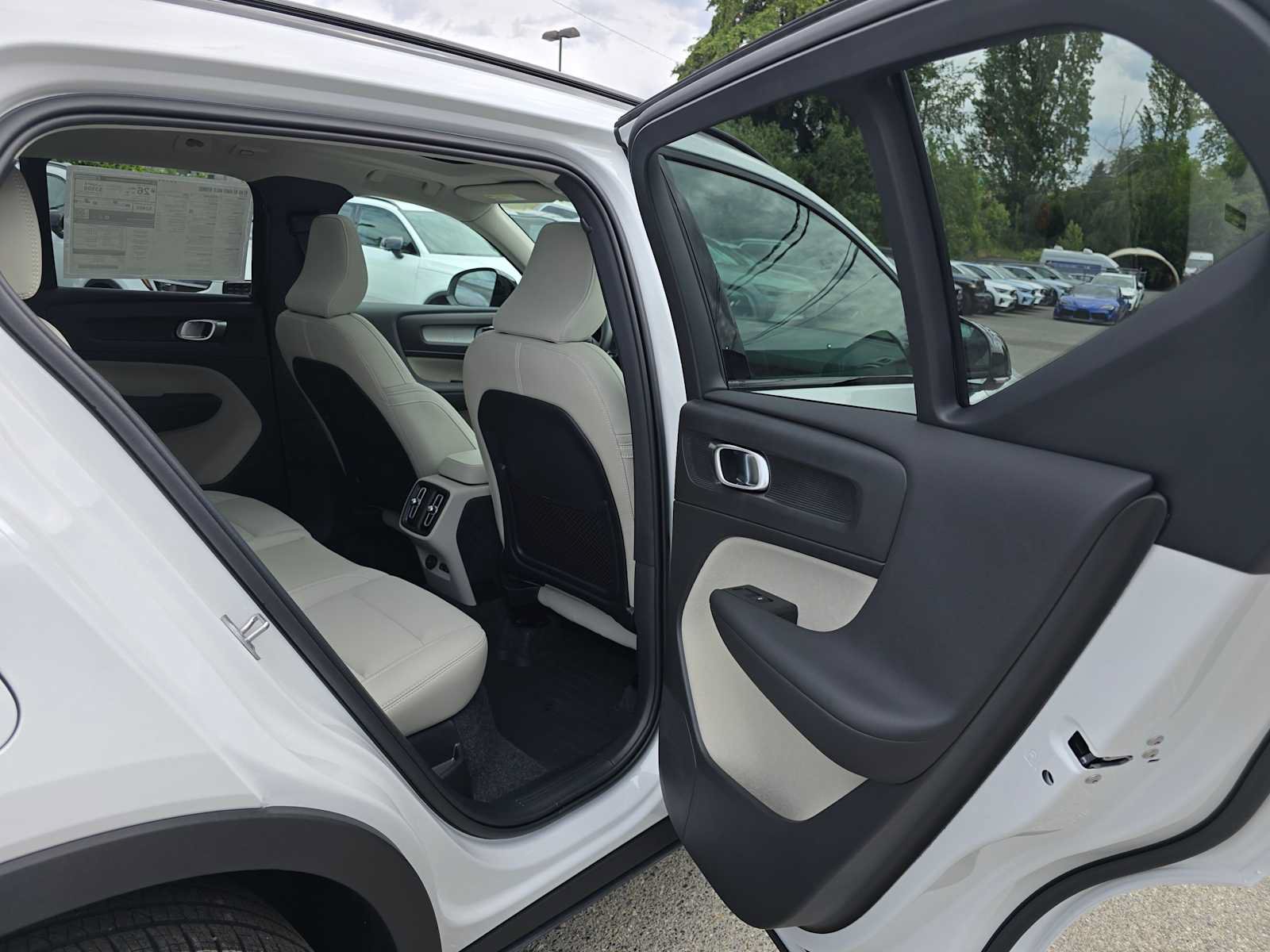 New 2026 Volvo XC40 B5 Plus w/ Protection Package Premier AWD/4WD image 13