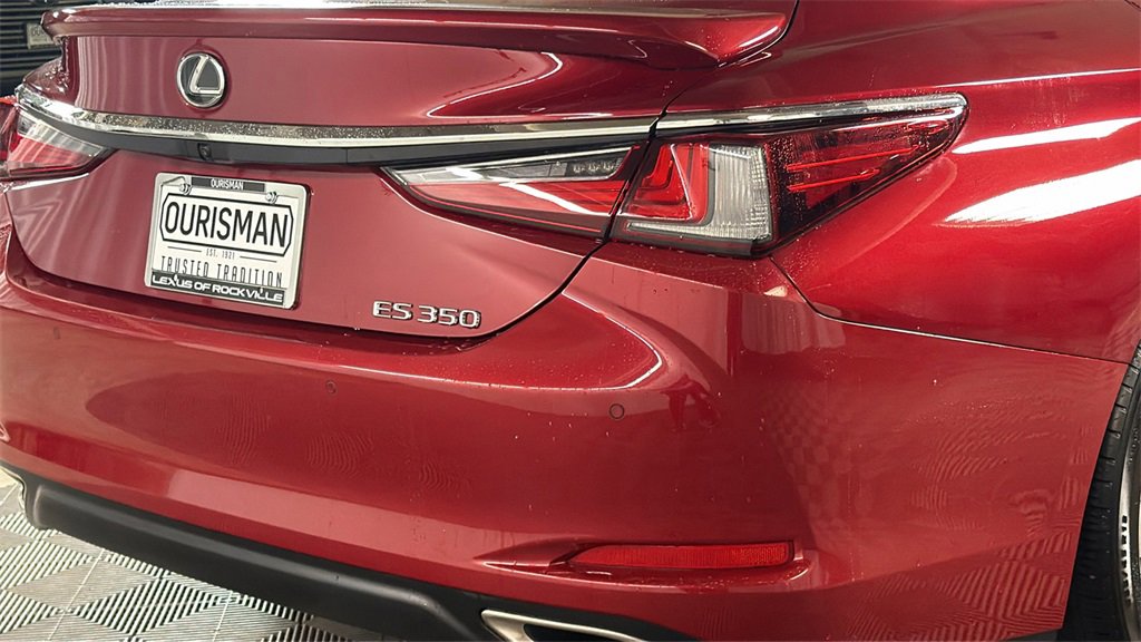 Certified 2024 Lexus ES 350 w/ Premium Package image 9