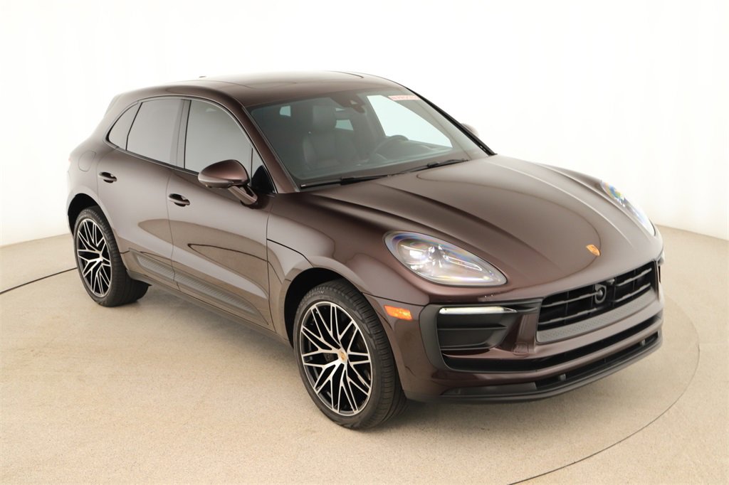 Used 2023 Porsche Macan Turbo image 34