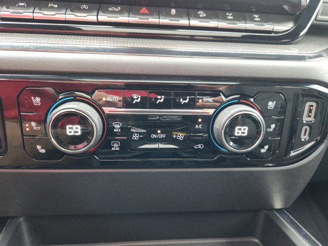 Used 2024 Chevrolet Silverado 1500 ZR2 w/ Technology Package image 55