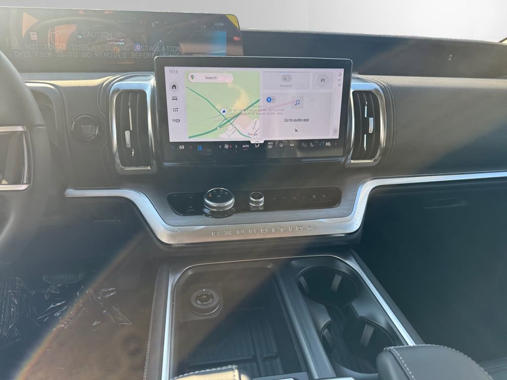 New 2026 Ford Expedition Platinum w/ Driver's Package image 11