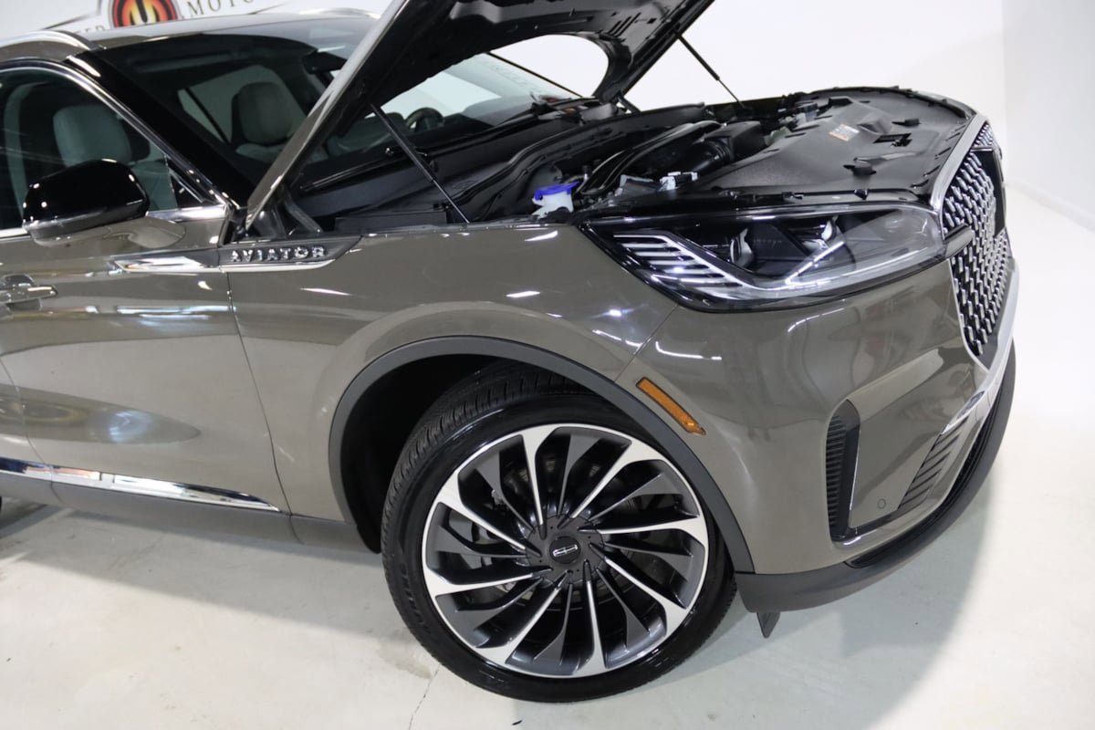 Used 2025 Lincoln Aviator Reserve w/ Equipment Group 201A AWD/4WD image 72