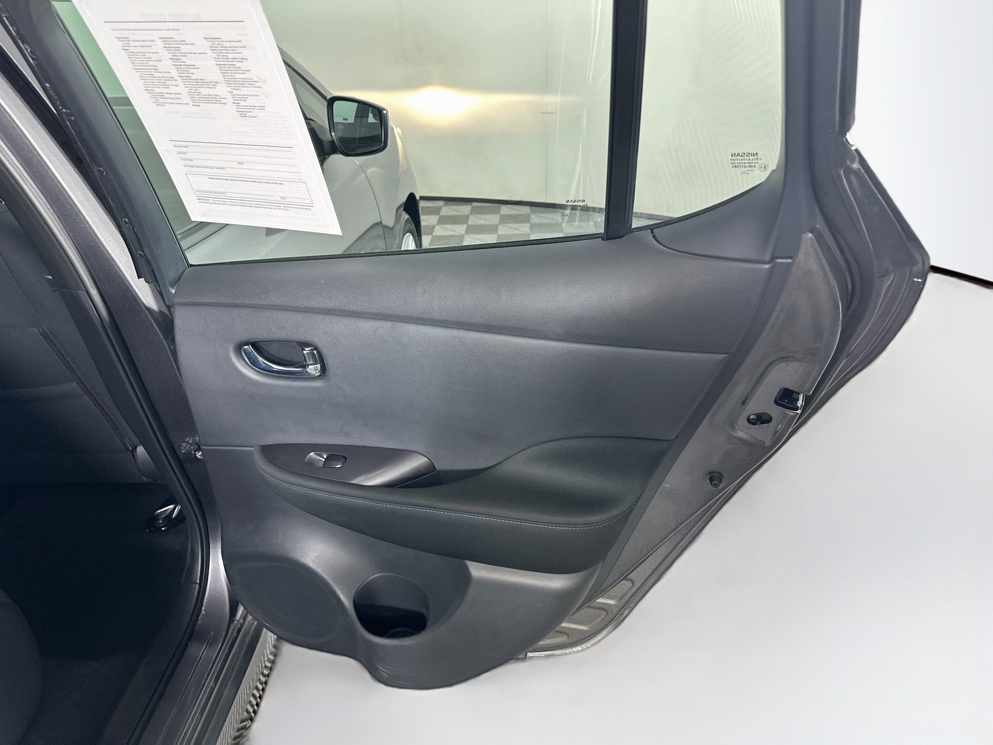 Used 2025 Nissan Leaf S FWD image 28