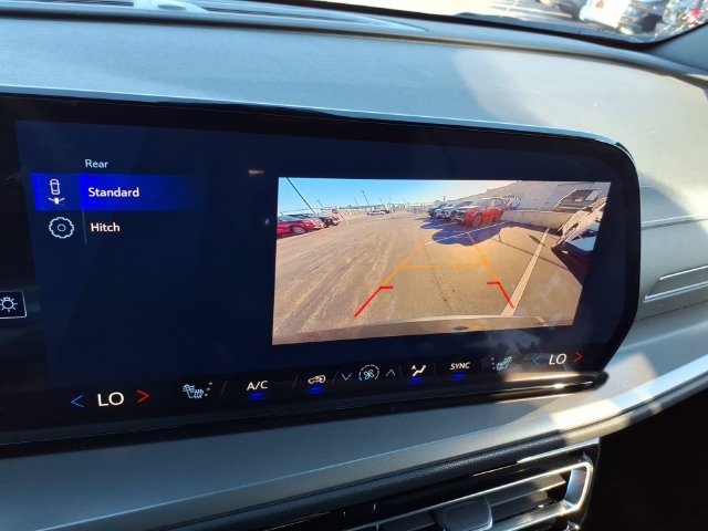 New 2027 Chevrolet Traverse LT w/ LPO, Floor Liner Package FWD image 14