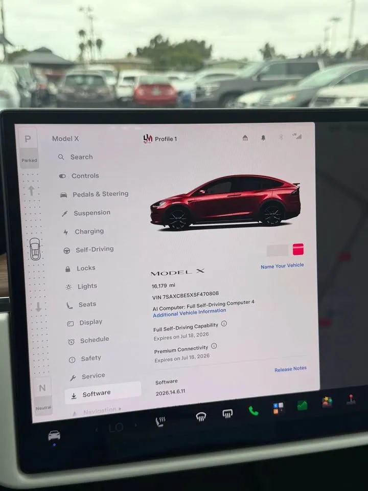Used 2025 Tesla Model X AWD/4WD image 15
