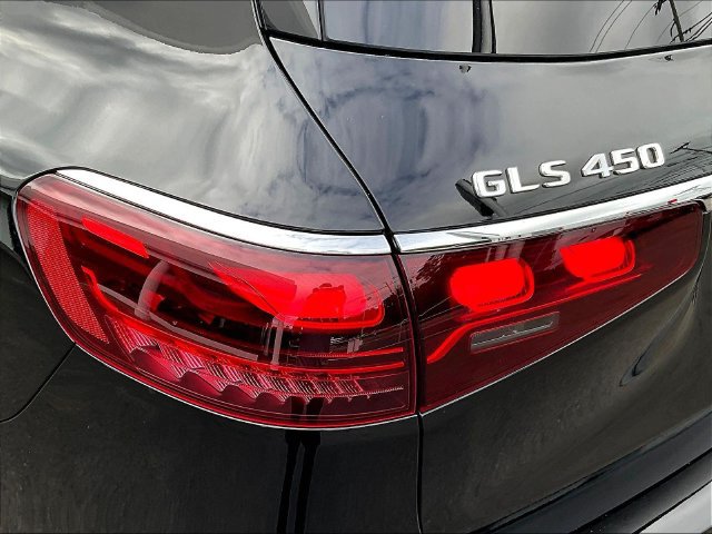 Certified 2024 Mercedes-Benz GLS 450 4MATIC image 25