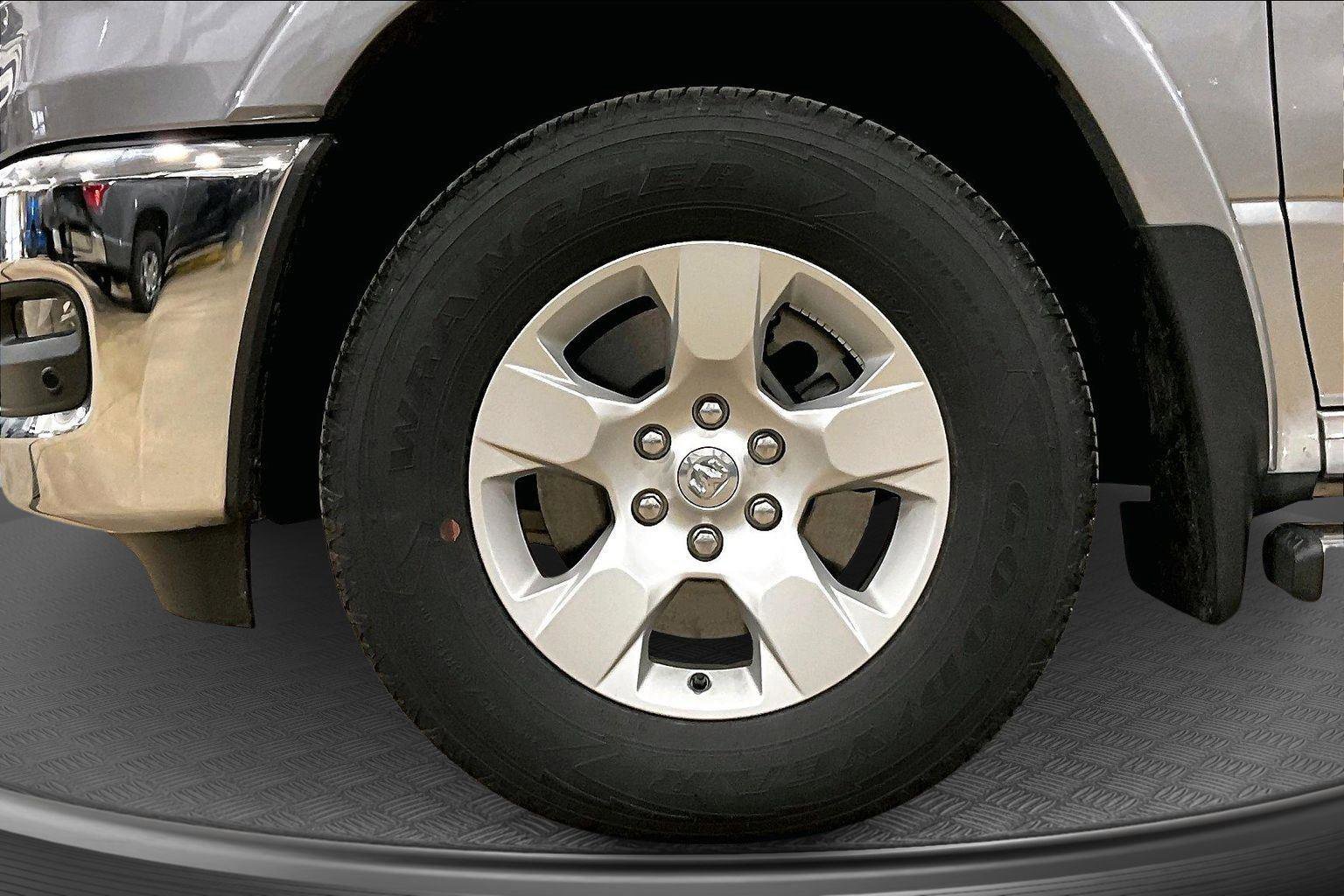 Used 2025 RAM 1500 Big Horn image 10