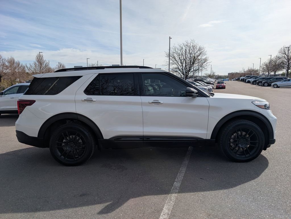 Used 2020 Ford Explorer ST w/ Premium Technology Package image 7