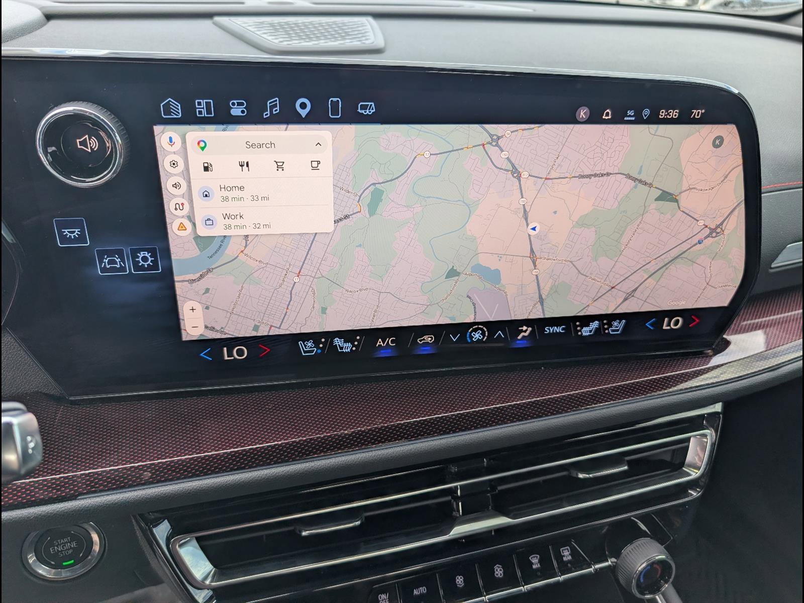 Used 2025 Chevrolet Traverse RS image 15