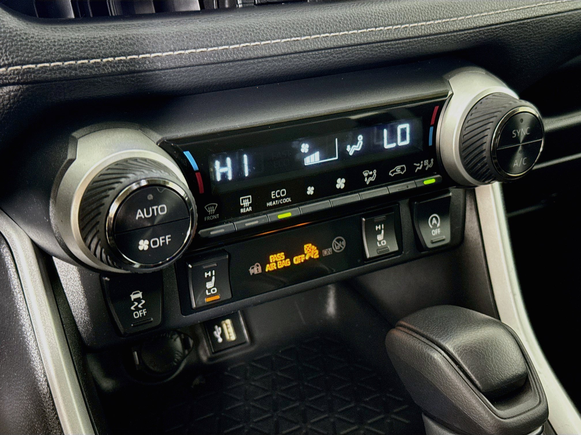 Certified 2024 Toyota RAV4 XLE w/ Weather Package AWD/4WD image 17
