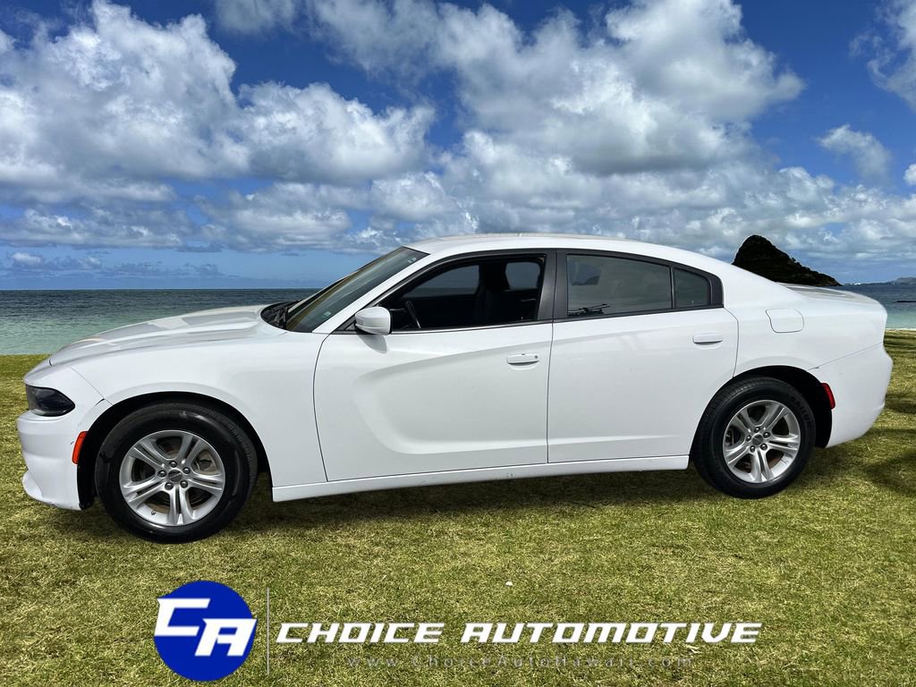 Used 2022 Dodge Charger SXT RWD image 3