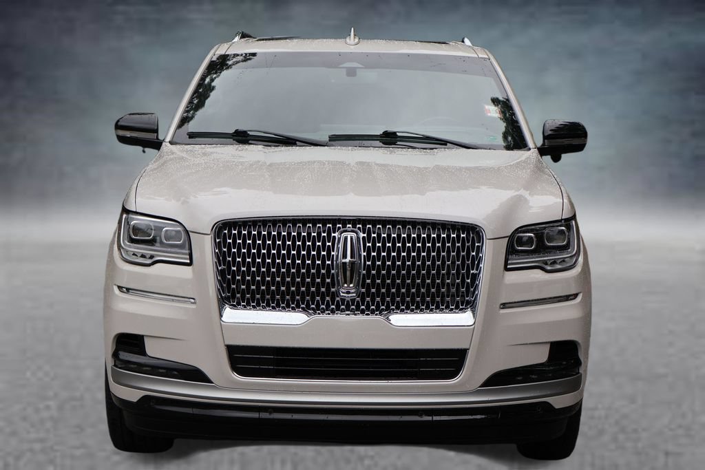 Used 2024 Lincoln Navigator Reserve AWD/4WD image 30