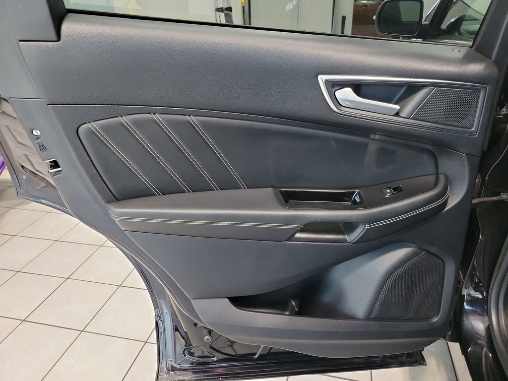 Used 2019 Ford Edge ST AWD/4WD image 28