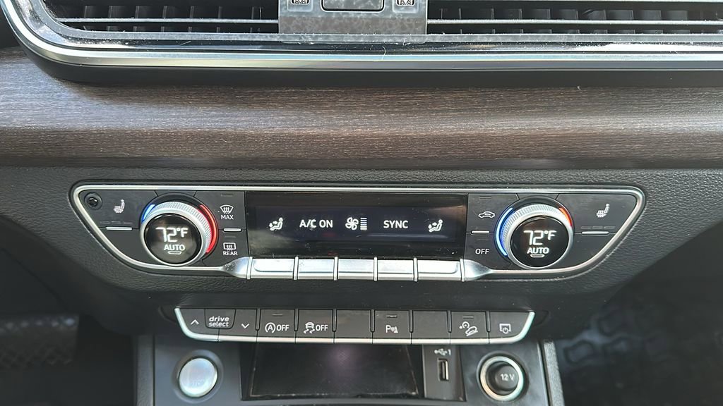 Used 2022 Audi Q5 2.0T Premium image 26