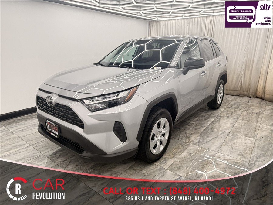 Used 2025 Toyota RAV4 LE AWD/4WD image 3