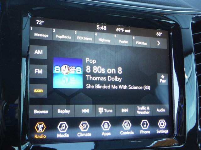 Certified 2022 Jeep Cherokee Limited AWD/4WD image 30
