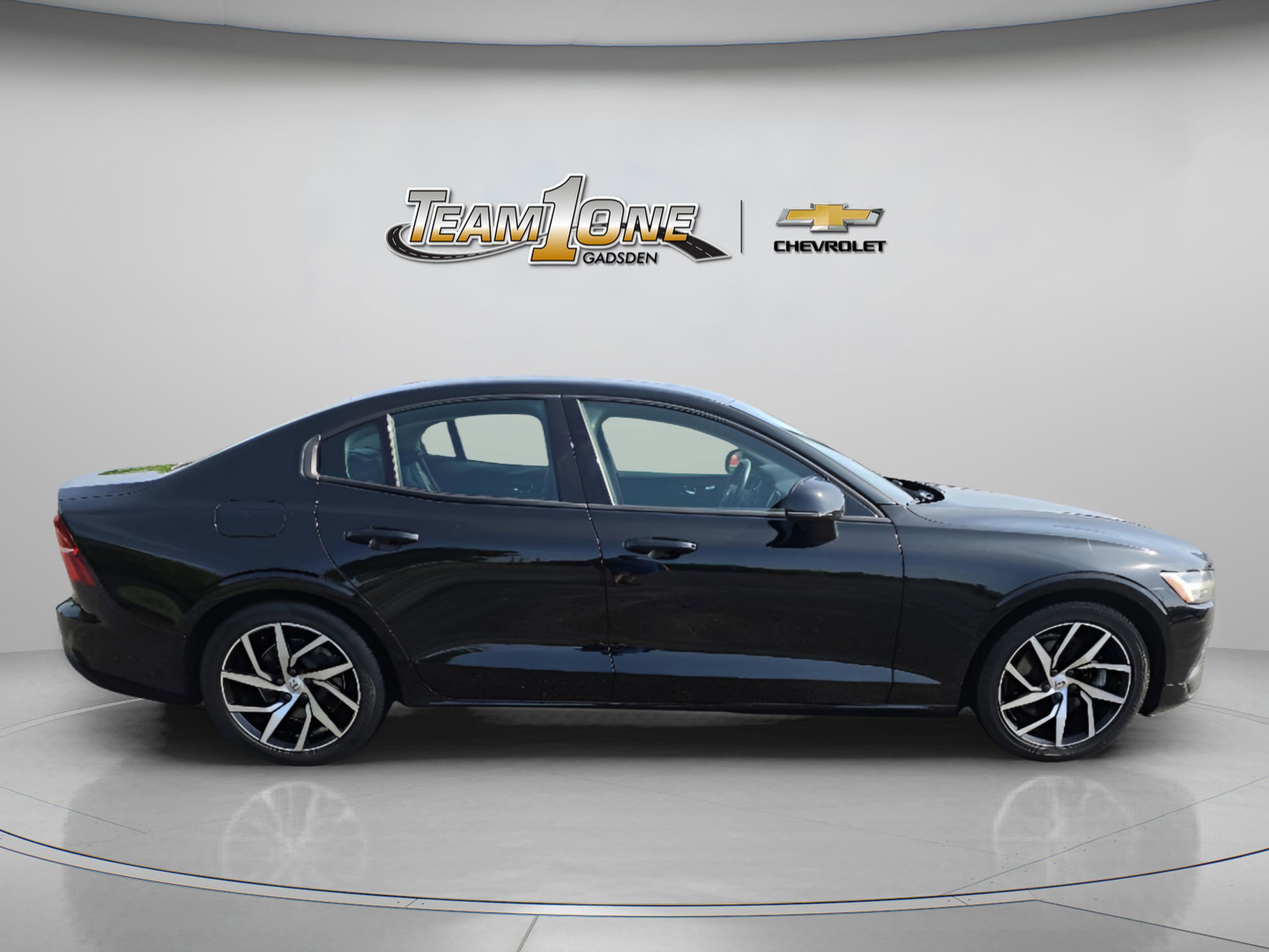 Used 2020 Volvo S60 T5 Momentum FWD image 9