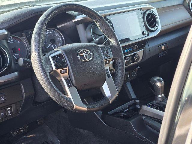 Used 2022 Toyota Tacoma Limited image 21