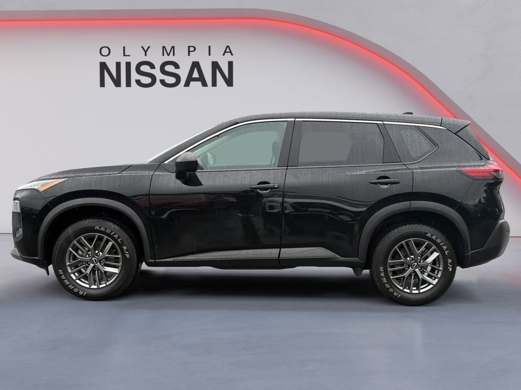 Used 2023 Nissan Rogue S image 2