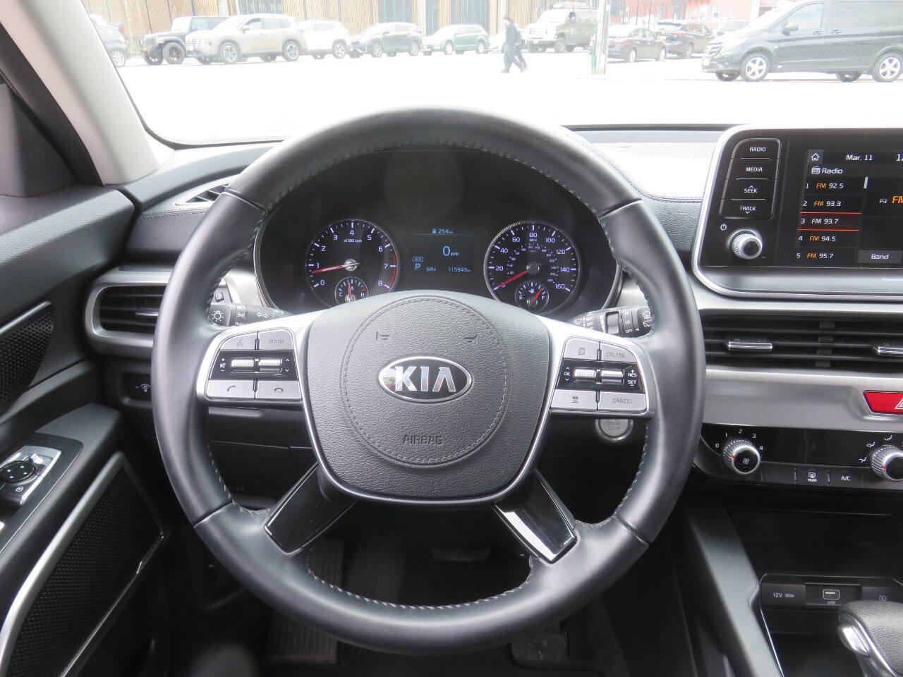 Used 2020 Kia Telluride LX AWD/4WD image 14