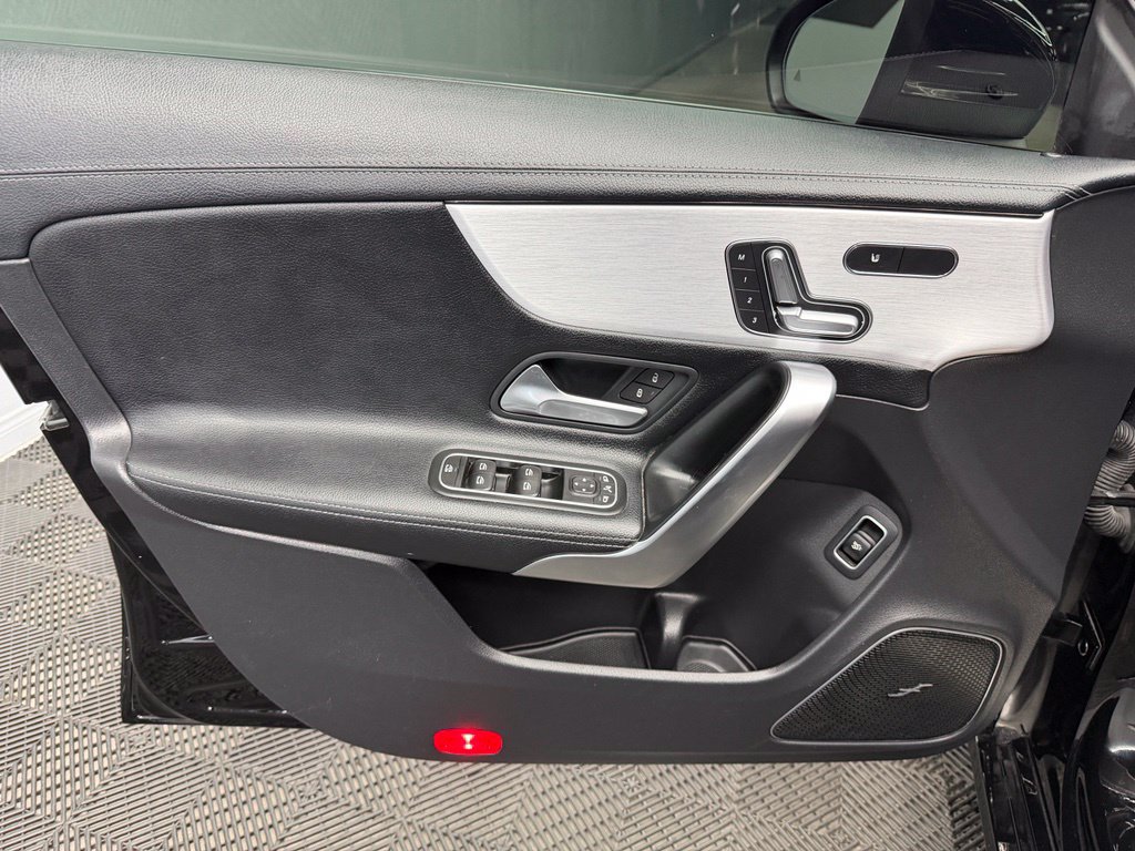 Used 2020 Mercedes-Benz CLA 250 image 36